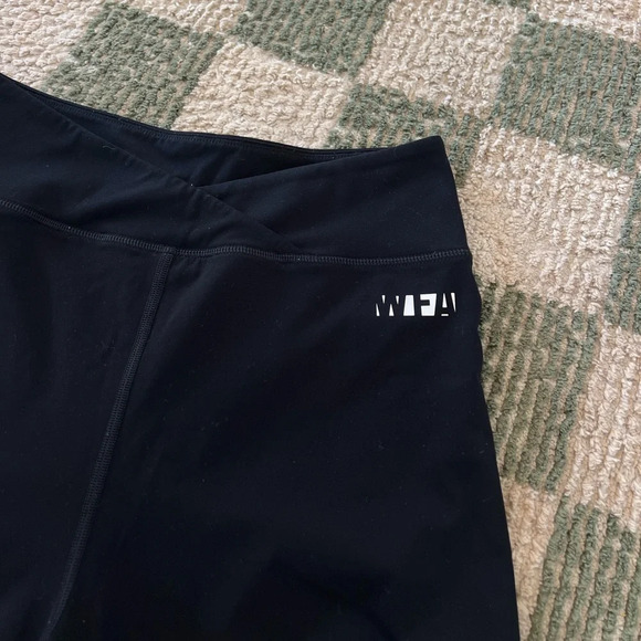 WHITE FOX shorts - Picture 3 of 4